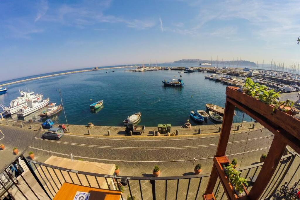 L Angolo Segreto Di Giovanni Il Pescatore Procida Buitenkant foto